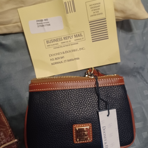 Wallet - Picture 2 of 3